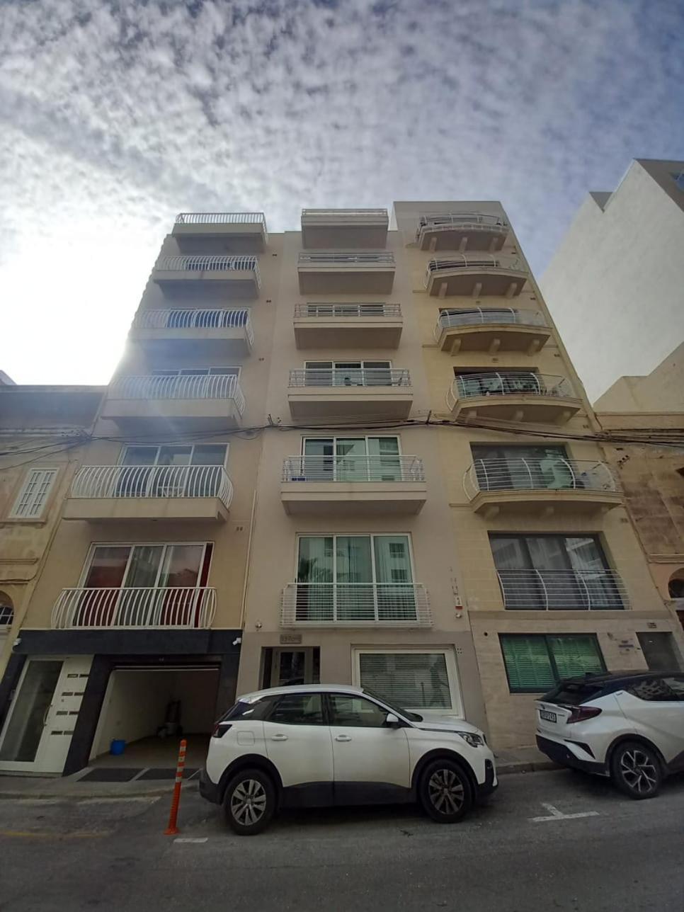 Best Location In Sliema Esterno foto